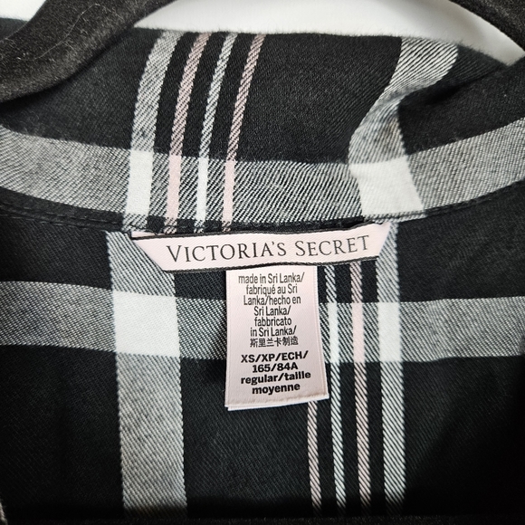 Victoria's Secret Plaid Pajama Top XS - Picture 2 of 3
